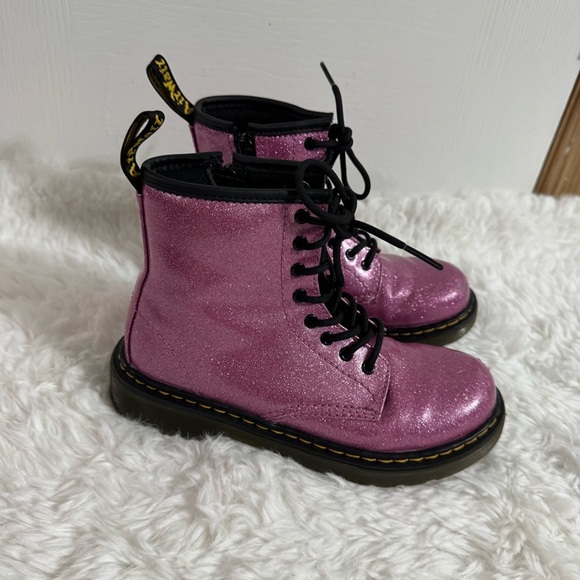 Dr. Martens Pink Patent Leather Combat Boots Size 2 - Picture 3 of 16
